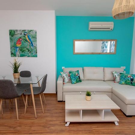 Holidays By The Sea Apartments Malaga Exterior photo