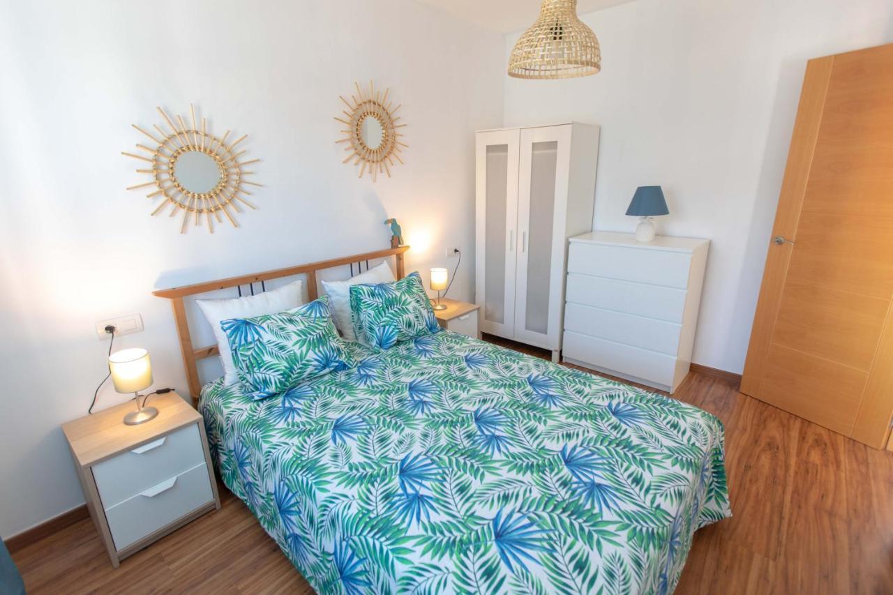 Holidays By The Sea Apartments Malaga Exterior photo