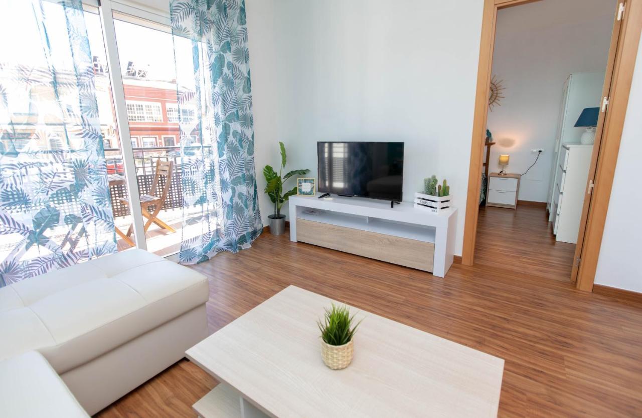 Holidays By The Sea Apartments Malaga Exterior photo