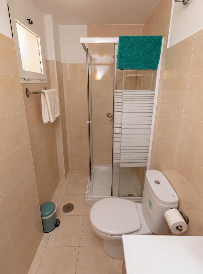 Holidays By The Sea Apartments Malaga Exterior photo