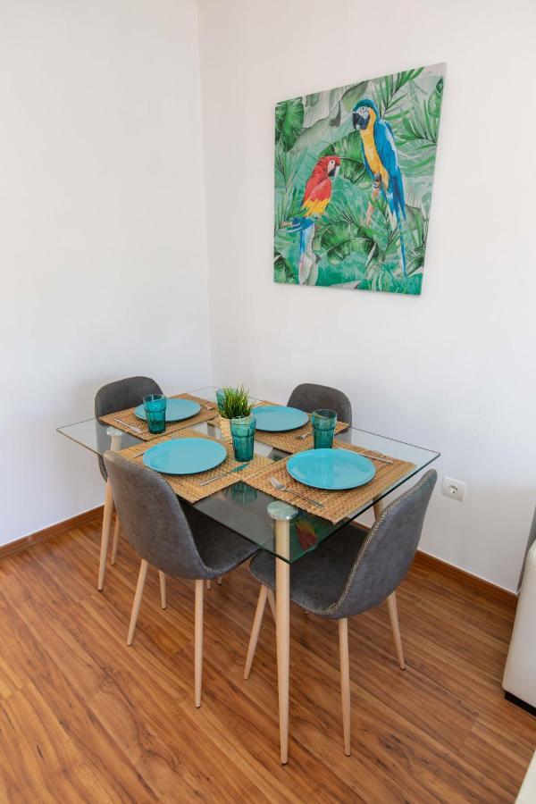 Holidays By The Sea Apartments Malaga Exterior photo